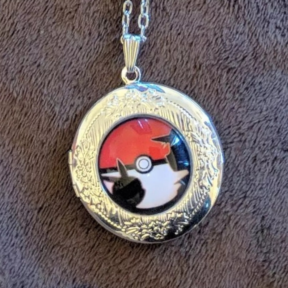 Pokemon Locket